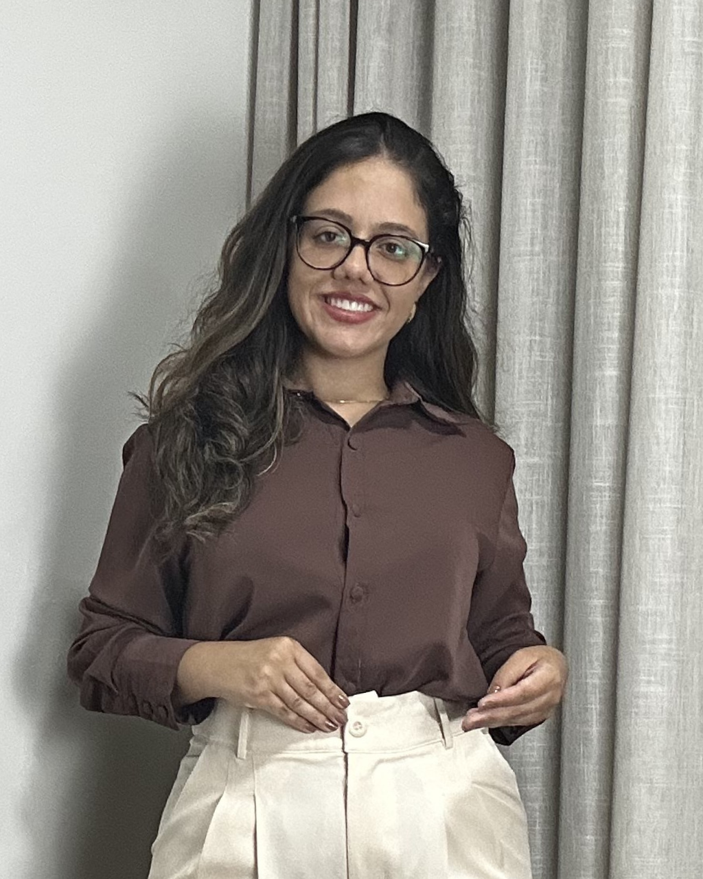 Camisa Feminina Social Manga Longa Crepe Elegante Cecília Marrom