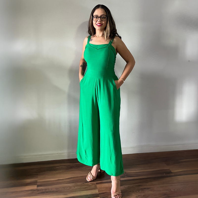 Macacão Pantalona em Viscolinho Verde