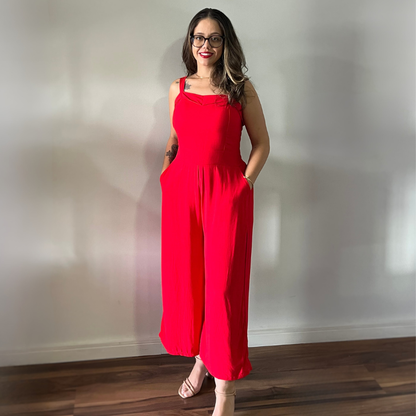 Macacão Pantalona em Viscolinho Vermelho