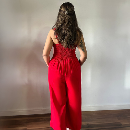 Macacão Pantalona em Viscolinho Vermelho